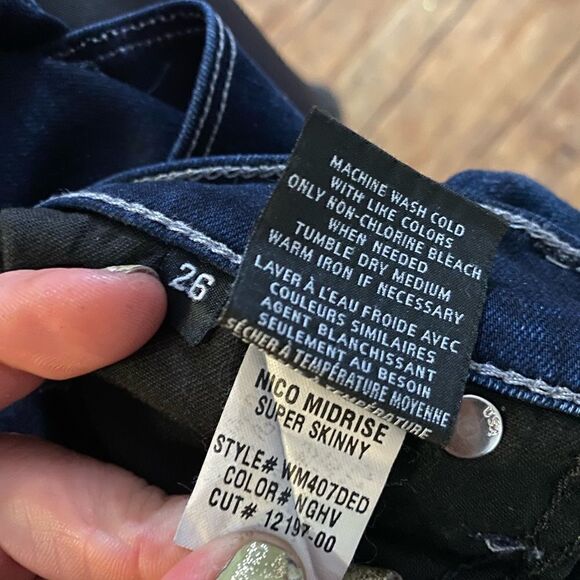 Size 26 Darkwash Denim By Hudson Skinny Jeans - Picture 2 of 3